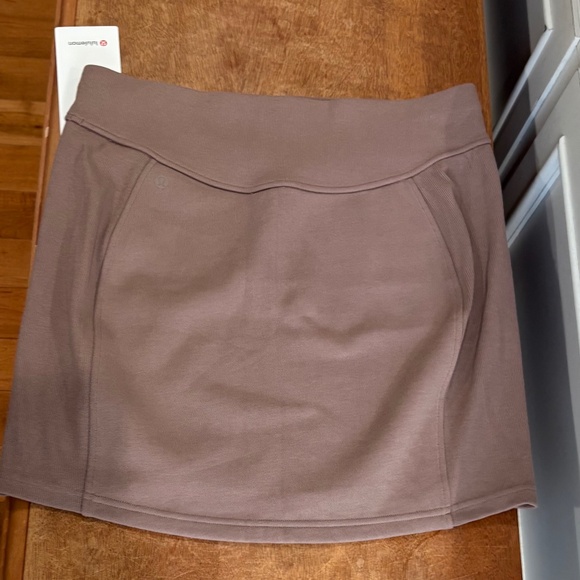 Lululemon Scuba High-Rise Mini Skirt Taupetastic - Picture 5 of 7